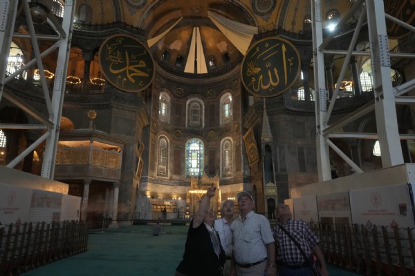 FATİH’İN EMANETİNDE TARİHÎ SEFERBERLİK SÜRÜYOR! DEV RESTORASYONDA 3 ETAP TAMAM